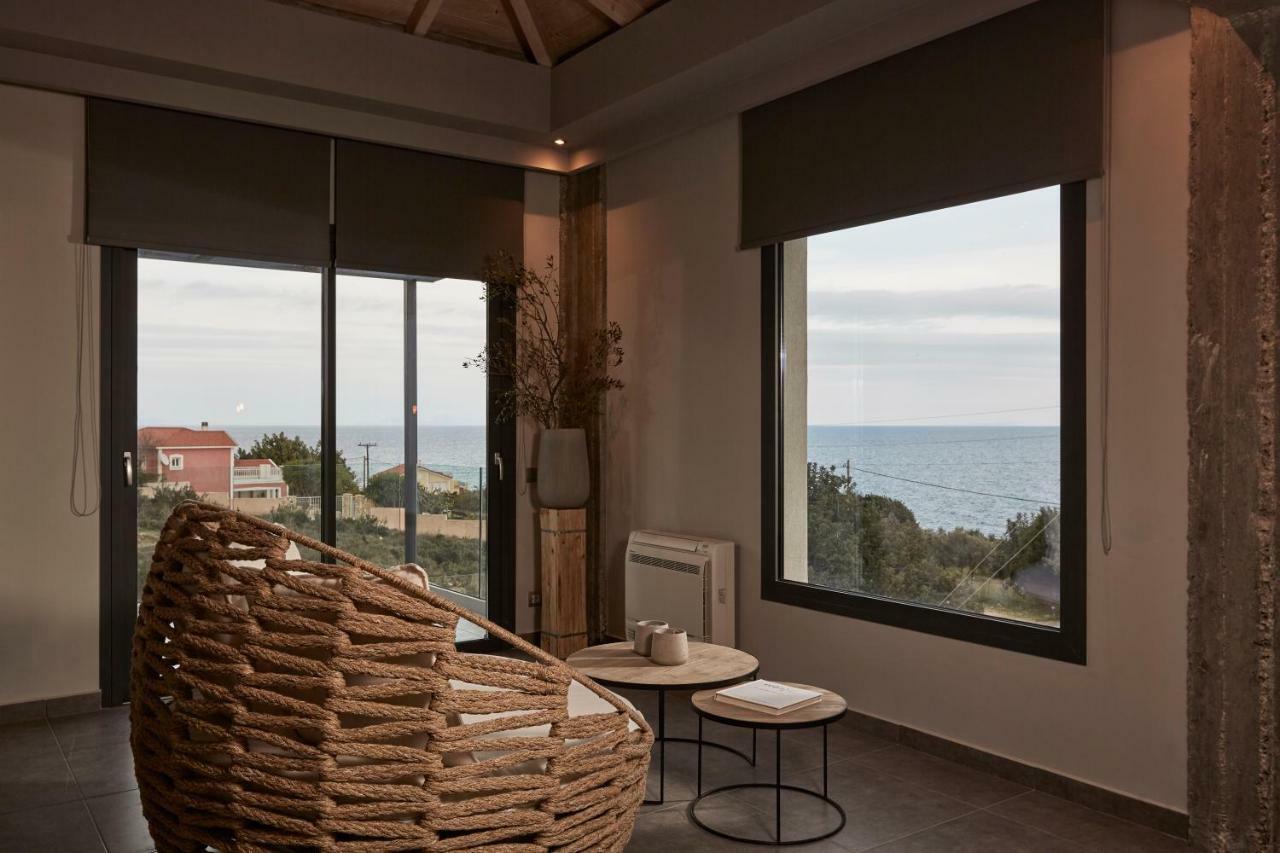 Villa Sea Front Spathíon Exterior photo