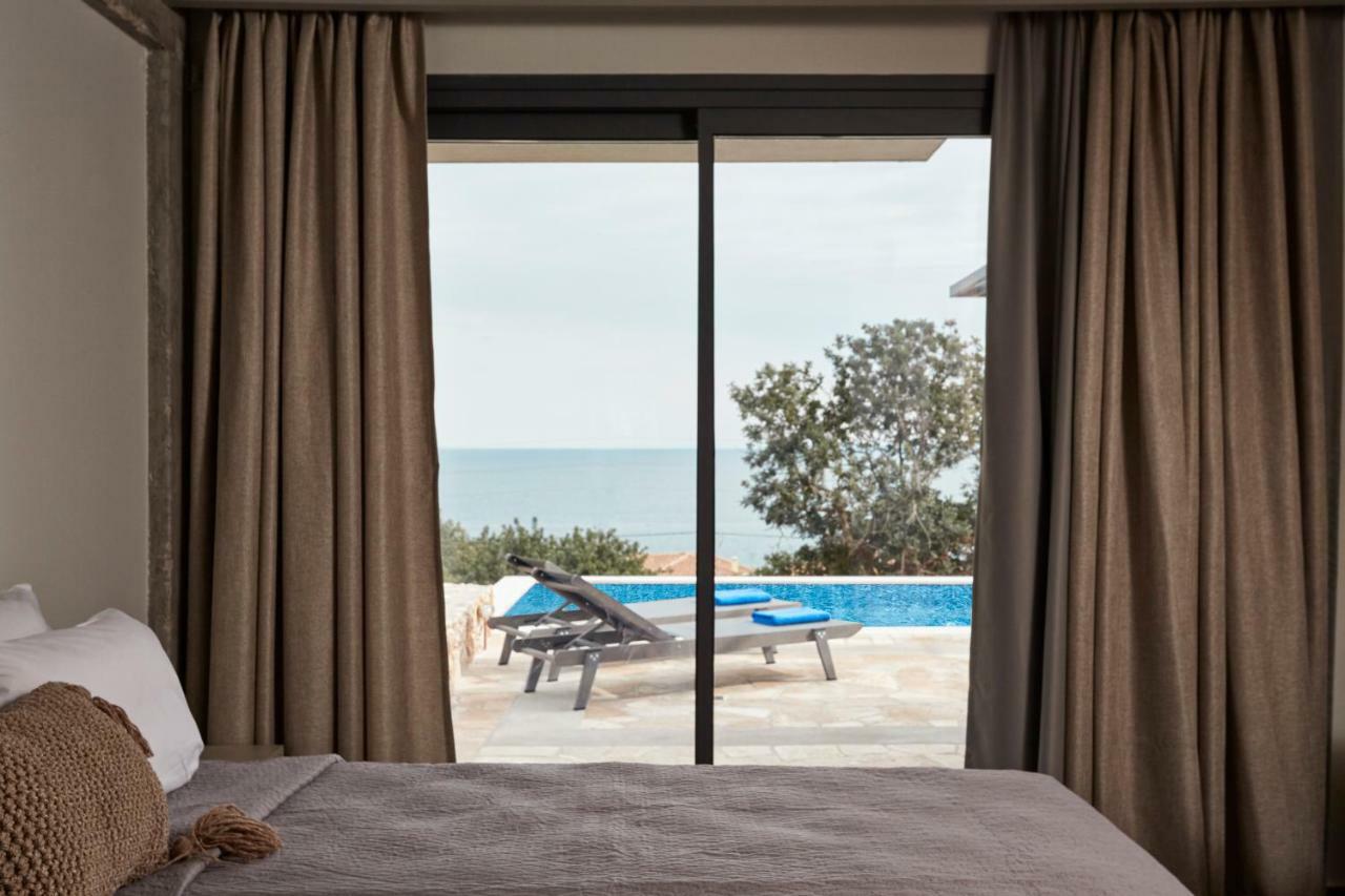 Villa Sea Front Spathíon Exterior photo