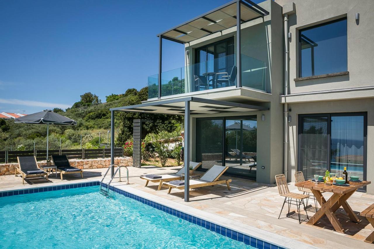 Villa Sea Front Spathíon Exterior photo